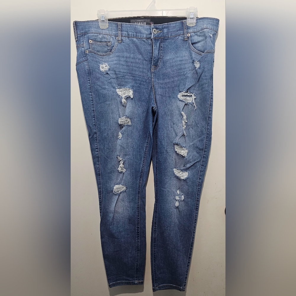 Torrid - Premium Bombshell Skinny Distressed Jeans - 20R